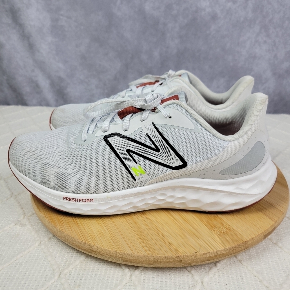 New Balance Men's Light Gray Running Shoes with Black & Yellow Accent